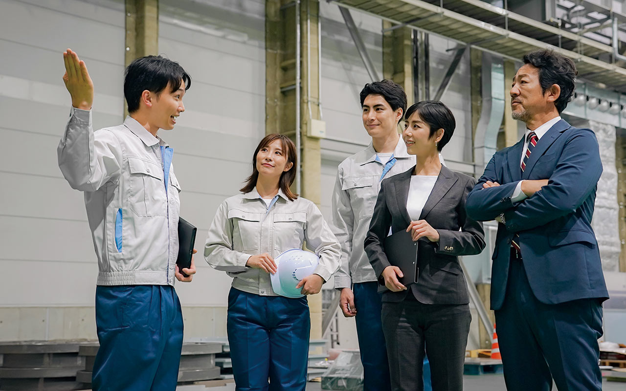 工場見学の様子